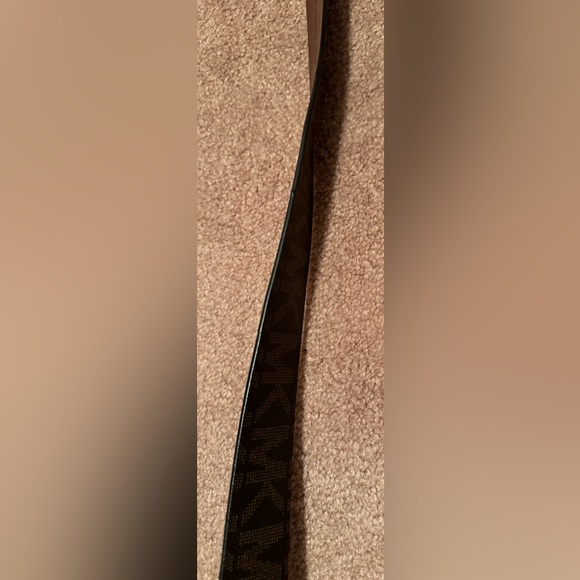 Michael Kors Womens Belt with Gold Buckle⭐️ - Picture 10 of 16